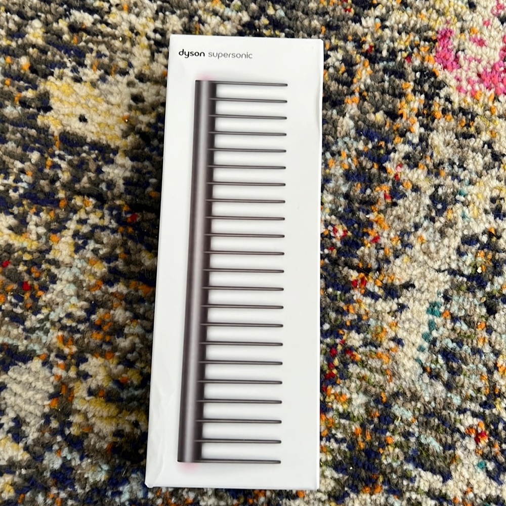 Dyson Detangling Comb